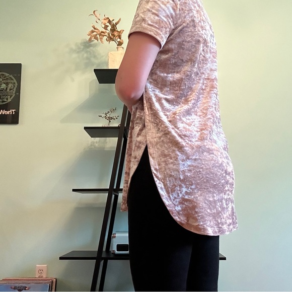 Fourteenth Place Velvet Look Long Top - Picture 7 of 9